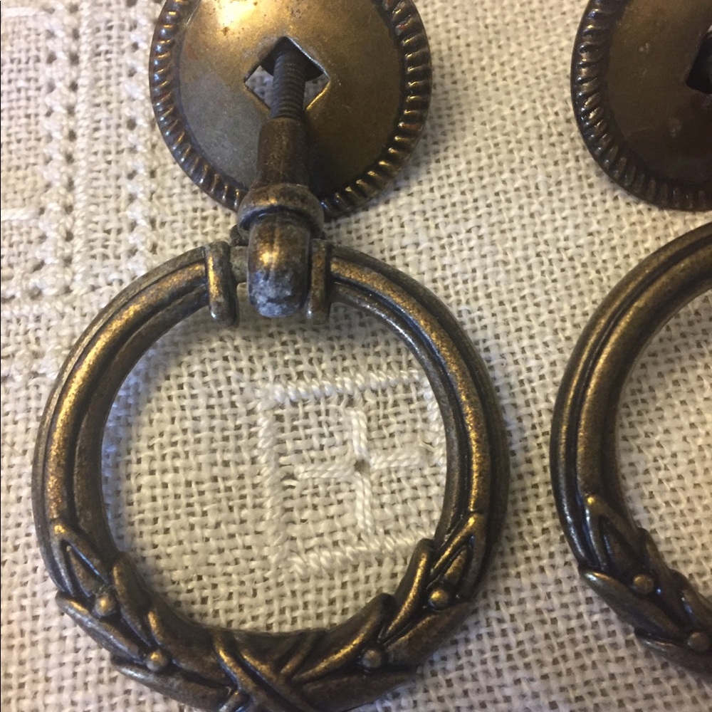 4 Antique wreath ring pulls